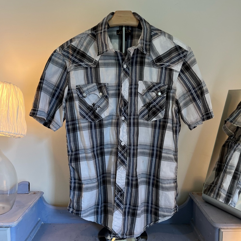 Helix Men’s Medium Navy, Gray, Black and White Casual Button Down Shirt